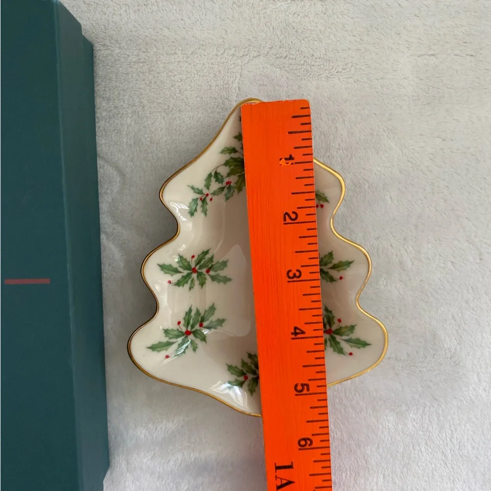 Lenox Small Dish Christmas‎ Tree Shape Holly Berry Gold Trim Edge 5 inch Vtg USA